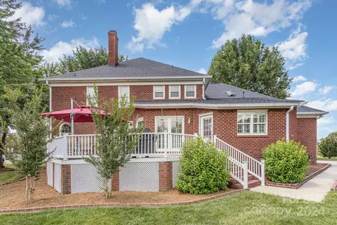 Exterior - 1900 Windmere Dr, Monroe, NC 28110 photo 3 of 3