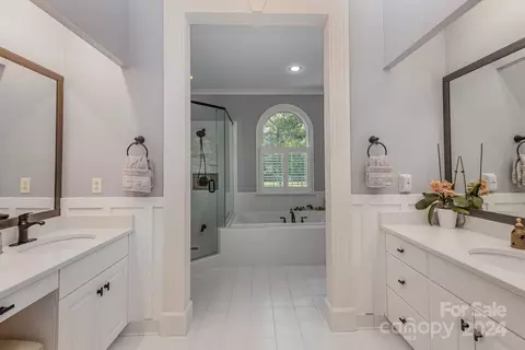 Bath - 1900 Windmere Dr, Monroe, NC 28110 photo 1 of 5