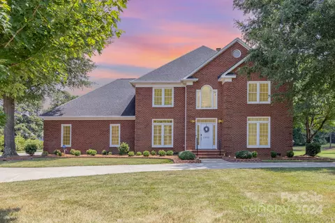 1900 Windmere Dr, Monroe, NC 28110