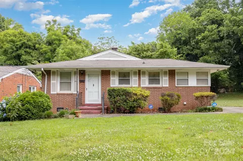 1916 Kennesaw Dr, Charlotte, NC 28216