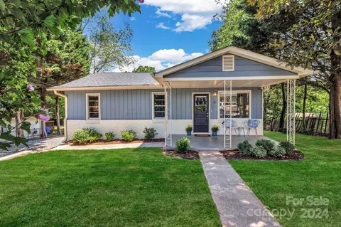 5 La Rue St, Asheville, NC 28806