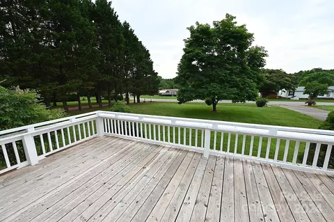 Exterior - 1690 Amy Dr, Conover, NC 28613 photo 6 of 11