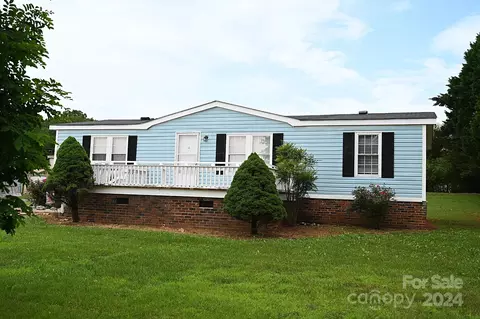 Exterior - 1690 Amy Dr, Conover, NC 28613 photo 11 of 11