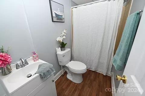 Bath - 1690 Amy Dr, Conover, NC 28613 photo 1 of 6