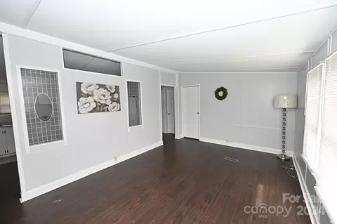 Living - 1690 Amy Dr, Conover, NC 28613 photo 2 of 5
