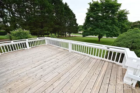 Exterior - 1690 Amy Dr, Conover, NC 28613 photo 7 of 11