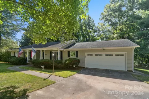 100 Seven Oaks Dr, Monroe, NC 28110