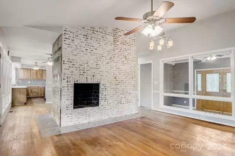 Living - 40 Overlook Dr, Clyde, NC 28721 photo 1 of 3