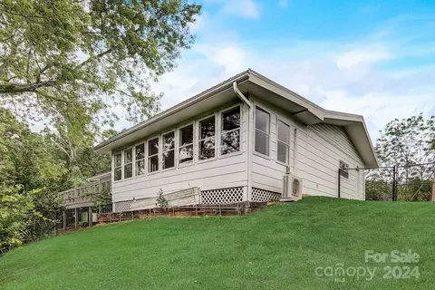 Exterior - 40 Overlook Dr, Clyde, NC 28721 photo 5 of 5