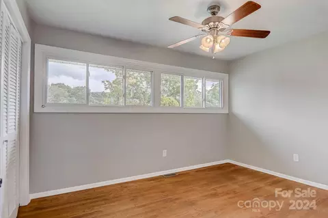 Bedroom - 40 Overlook Dr, Clyde, NC 28721 photo 2 of 6
