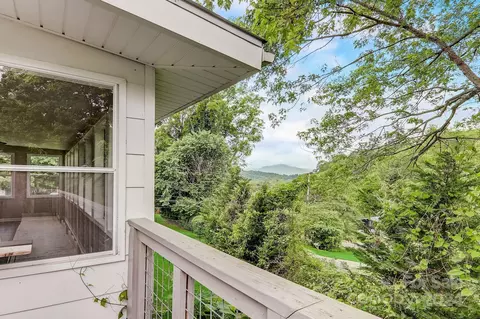 Exterior - 40 Overlook Dr, Clyde, NC 28721 photo 3 of 5