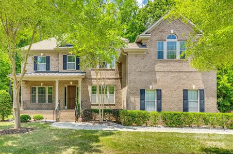 9008 Rochedale Pl, Waxhaw, NC 28173
