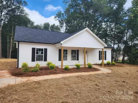 713 Guinn 1 St #1, Clover, SC 29710