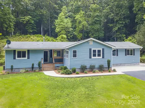 24 Mitchell Dr, Marion, NC 28752