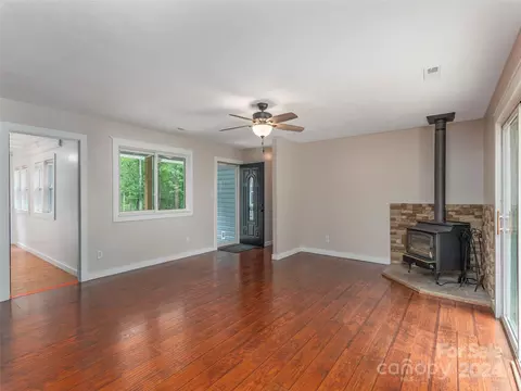 24 Mitchell Dr, Marion, NC 28752 photo 5
