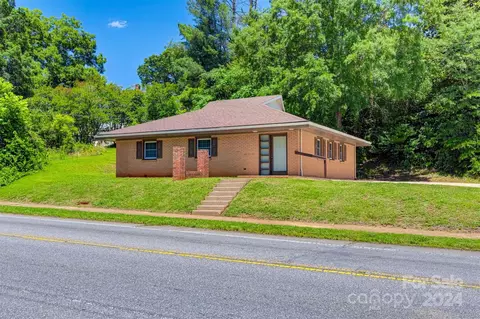 88 S Main St, Granite Falls, NC 28630
