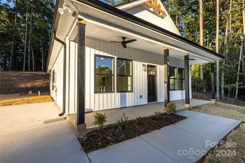 1911 Fairfield Rd, Mount Gilead, NC 27306