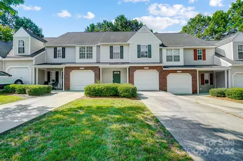 10050 University Park Ln, Charlotte, NC 28213