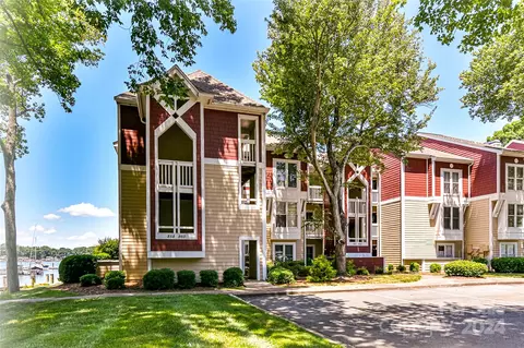 861 Southwest Dr, Davidson, NC 28036
