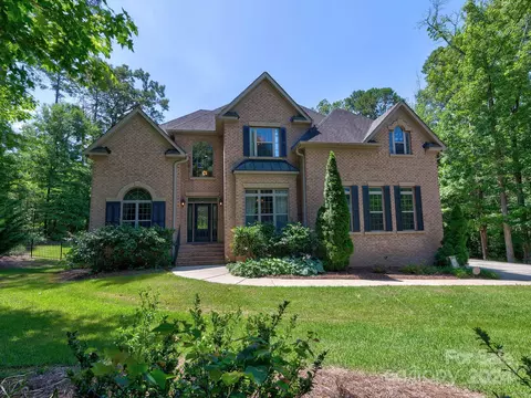 5325 Century Dr, Kannapolis, NC 28081