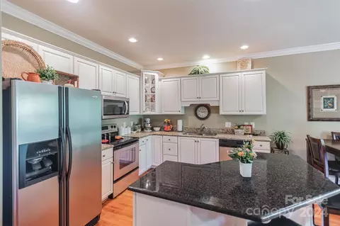 132 Silo Ridge Ln, Vilas, NC 28692 photo 3