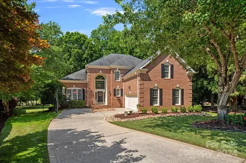 18847 Dembridge Dr, Davidson, NC 28036