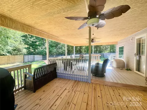 5435 Foxcroft Dr, Fort Lawn, SC 29714