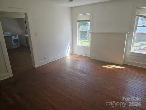120 3rd Ne Ave NE, Conover, NC 28613 photo 2