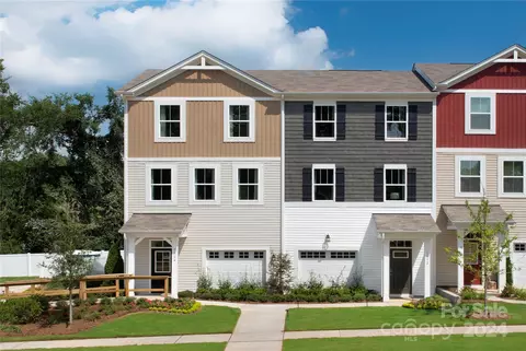 1220 Keydet Dr, Charlotte, NC 28216