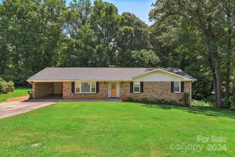 1600 Fleetwood Dr, Gastonia, NC 28054