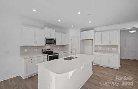 5716 Stewarts Landing 4 Rd #4, Charlotte, NC 28215