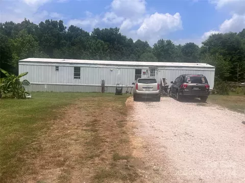 304 Giles Rd, Mcconnells, SC 29726