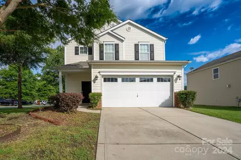 9403 Abney Ct, Charlotte, NC 28227
