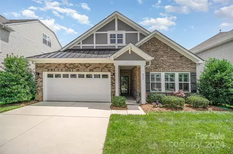 211 Paradise Hills Cir, Mooresville, NC 28115