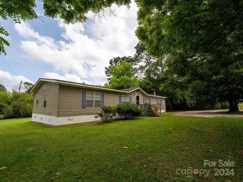 5738 Willowbrook St, Fort Lawn, SC 29714