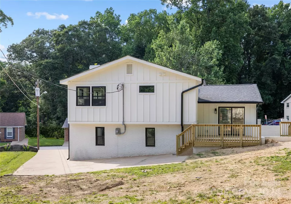  1329 Plumstead Rd, Charlotte, NC 28216 photo 35