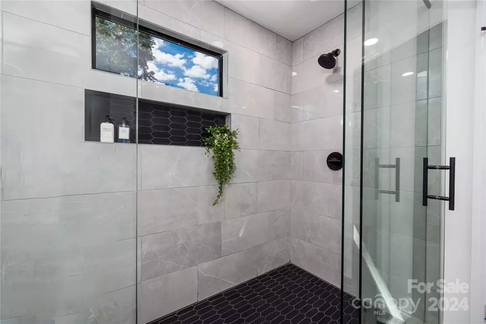  1329 Plumstead Rd, Charlotte, NC 28216 photo 17