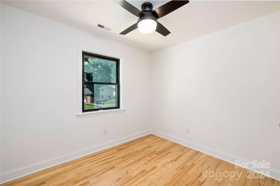  1329 Plumstead Rd, Charlotte, NC 28216 photo 29