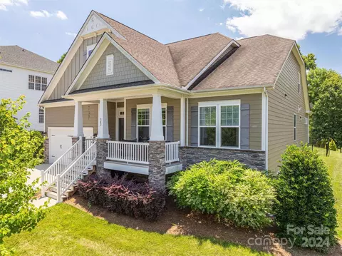 542 Academy St, Mcadenville, NC 28101
