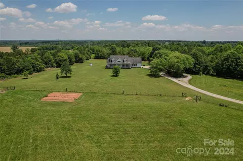 1448 Bolton Rd, Catawba, NC 28609