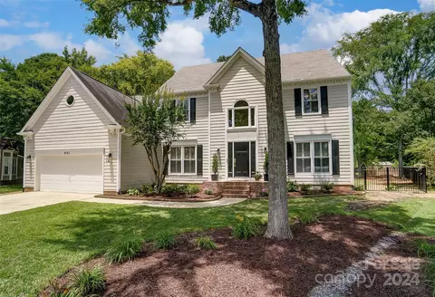 8142 Long Nook Ln, Charlotte, NC 28277