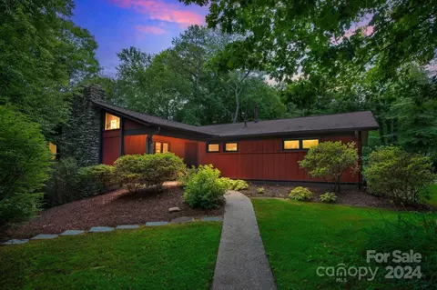3115 Hickory Hill Rd, Hendersonville, NC 28792