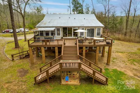 586 Valley 1 Dr, Winnsboro, SC 29180