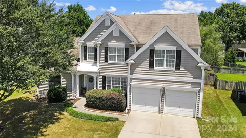 7630 Rathburn Ln, Charlotte, NC 28277