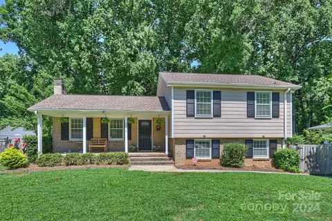 3914 Sussex Ave, Charlotte, NC 28210