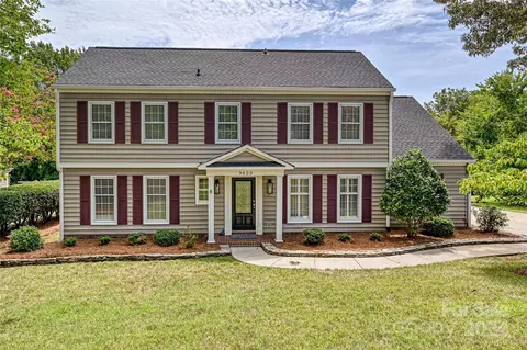 9623 Stoney Hill Ln, Charlotte, NC 28277
