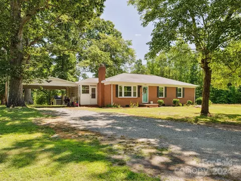 1135 Salem Church Rd, Lincolnton, NC 28092