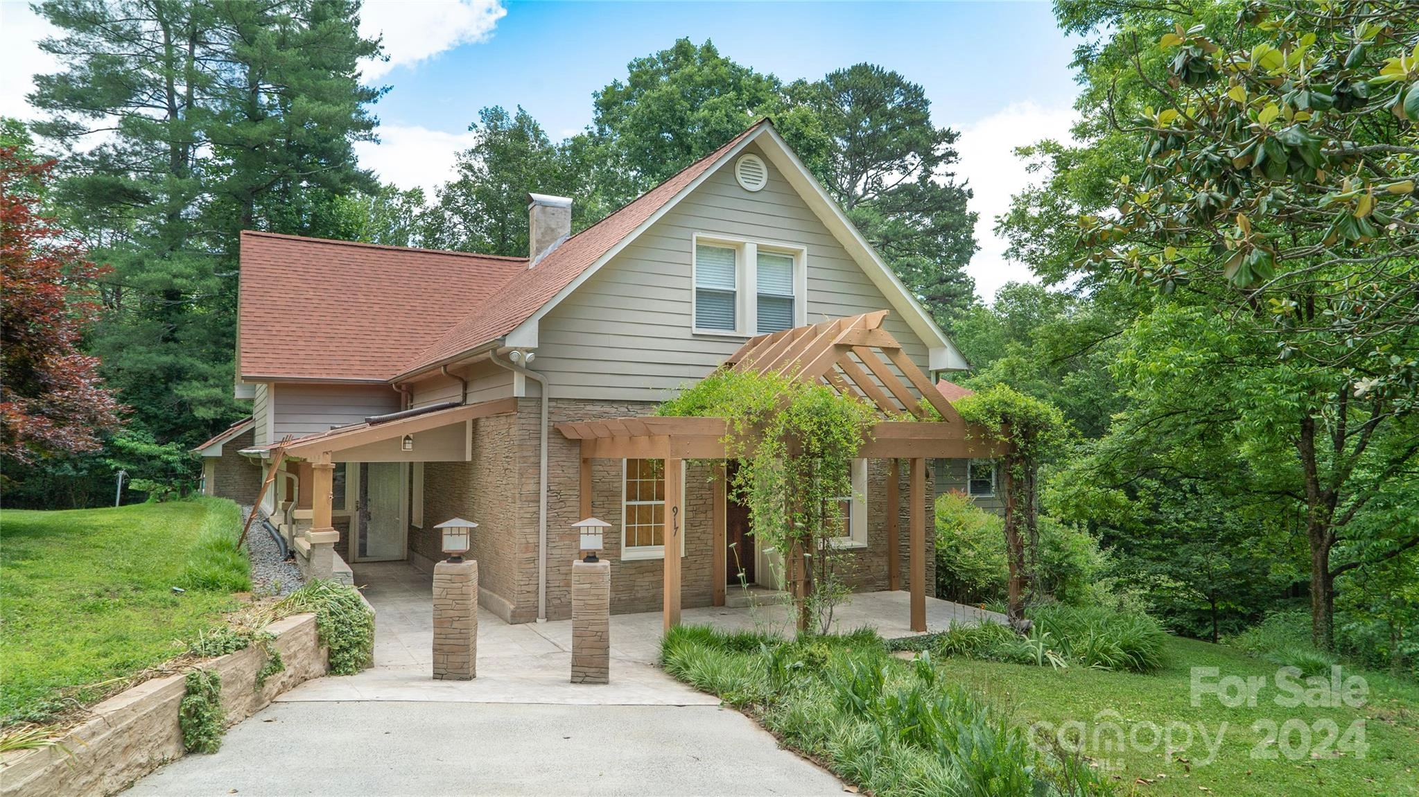 917 Zeline Ne Ave NE  