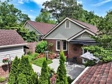120 Glenbrook 10 Dr #10, Hendersonville, NC 28739