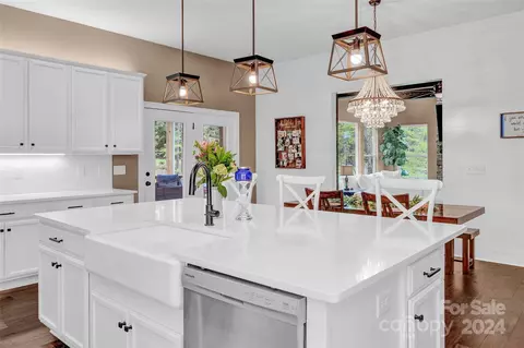 Kitchen - 513 Arrow Point Ln, Davidson, NC 28036 photo 2 of 3